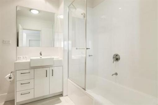 фото отеля Quest Breakfast Creek Serviced Apartments