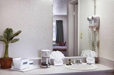 фото отеля Executive Inn Panama City Beach