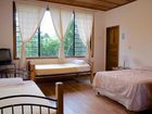 фото отеля Hostal Refugio del Rio