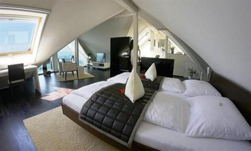 фото отеля Hotel Zur Winzerstube Hagnau am Bodensee