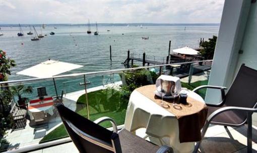 фото отеля Hotel Zur Winzerstube Hagnau am Bodensee