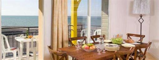 фото отеля Madam Vacances Residence Les Terrasses de la Plage Cayeux-sur-Mer