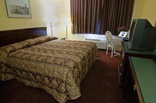 фото отеля Americas Best Value Inn Foxborough