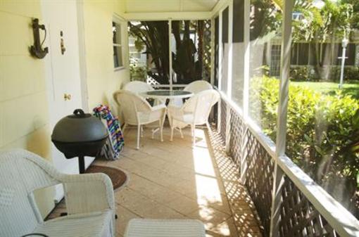 фото отеля Cottages by the Ocean Pompano Beach