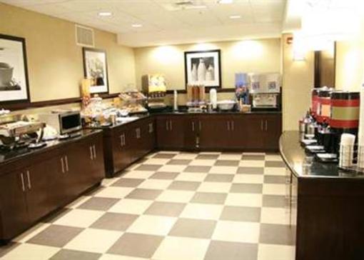 фото отеля Hampton Inn Topeka