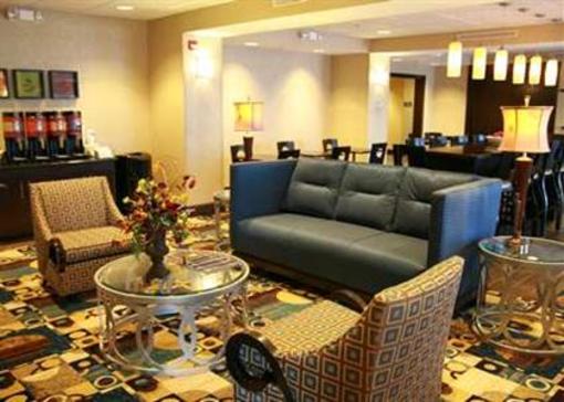 фото отеля Hampton Inn Topeka