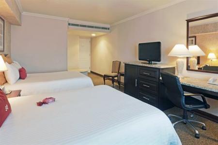 фото отеля Crowne Plaza Hotel Nuevo Laredo