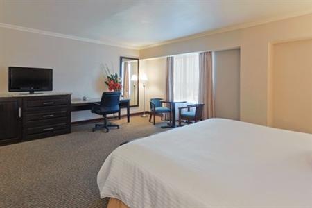 фото отеля Crowne Plaza Hotel Nuevo Laredo