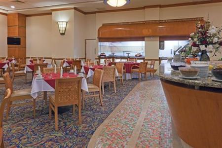 фото отеля Crowne Plaza Hotel Nuevo Laredo