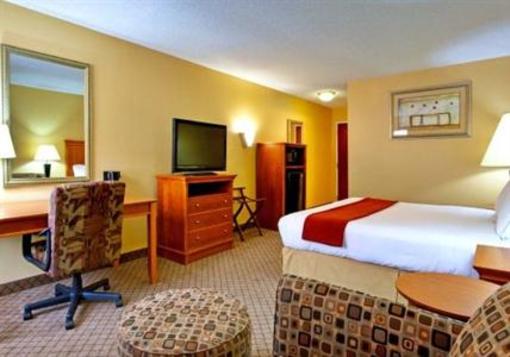 фото отеля Holiday Inn Express Hurricane Mills Waverly