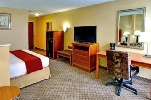 фото отеля Holiday Inn Express Hurricane Mills Waverly