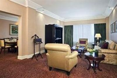 фото отеля Crowne Plaza Hotel Jakarta