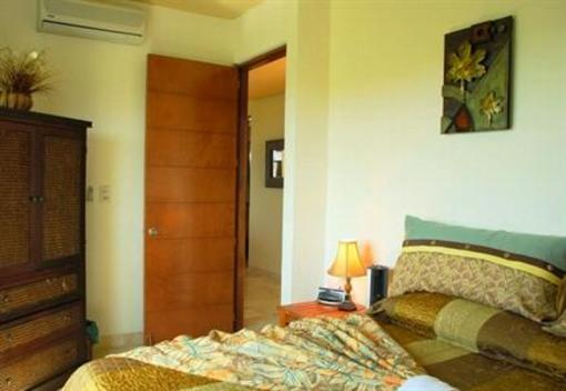 фото отеля Puerta Al Mar Condominiums Isla Mujeres