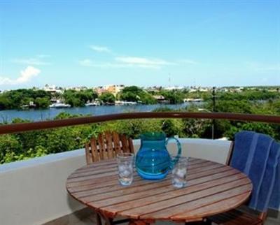 фото отеля Puerta Al Mar Condominiums Isla Mujeres