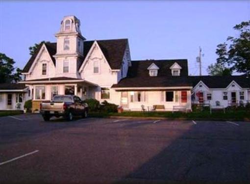 фото отеля Lakelawn Motel