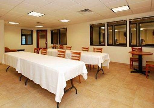 фото отеля Suburban Extended Stay Hotel O'Fallon (Illinois)
