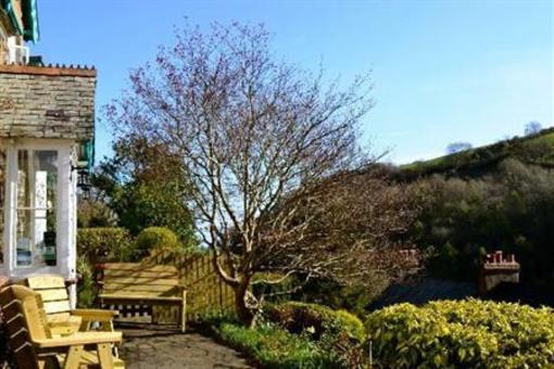 фото отеля Pine Lodge Guest House Lynton