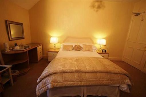 фото отеля Pine Lodge Guest House Lynton