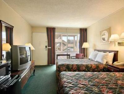 фото отеля Days Inn Fayetteville (Arkansas)