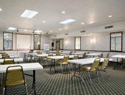 фото отеля Days Inn Fayetteville (Arkansas)