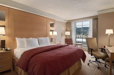 фото отеля Hilton Whistler Resort & Spa