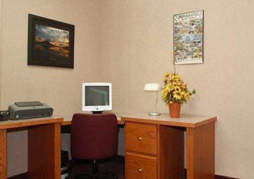 фото отеля Comfort Suites Carmel
