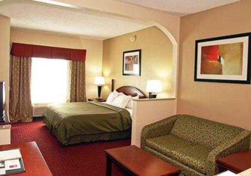 фото отеля Comfort Suites Inn at Ridgewood Farm