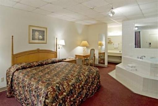 фото отеля Americas Best Value Inn & Suites Victoria