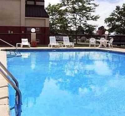 фото отеля Hampton Inn Sandusky Milan