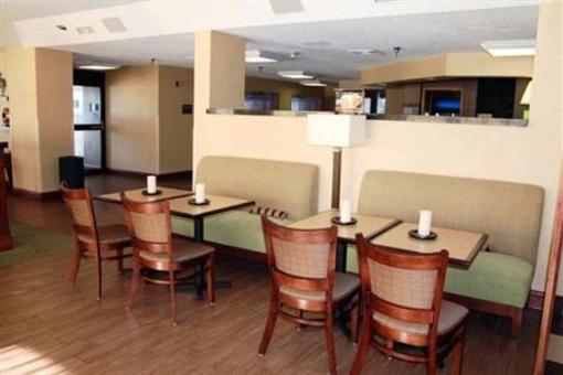 фото отеля Hampton Inn Sandusky Milan