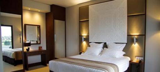 фото отеля Kyriad Prestige Lyon Est Saint Priest Eurexpo