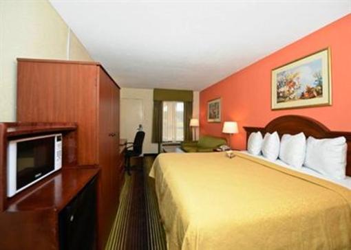 фото отеля Quality Inn University Winston Salem