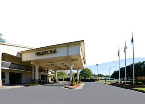фото отеля Quality Inn University Winston Salem