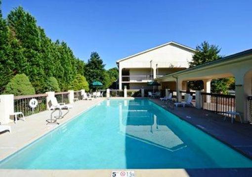 фото отеля Quality Inn University Winston Salem