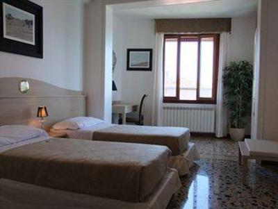 фото отеля Oasis B&B And Residence Venice