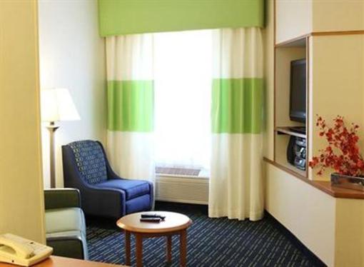 фото отеля Fairfield Inn & Suites Chicago St. Charles