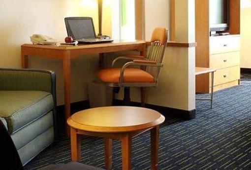 фото отеля Fairfield Inn & Suites Chicago St. Charles