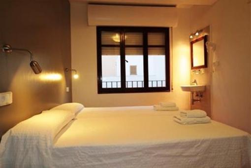 фото отеля Hostal Ripoll Ibiza
