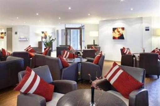 фото отеля Holiday Inn Express Warwick Stratford Upon Avon