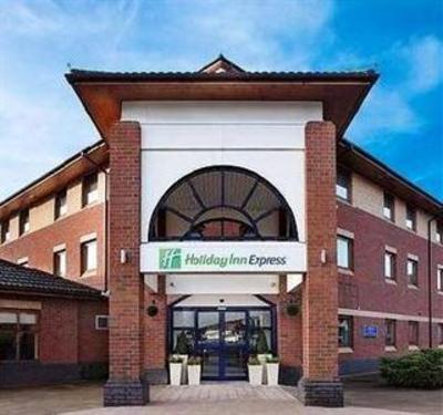 фото отеля Holiday Inn Express Warwick Stratford Upon Avon