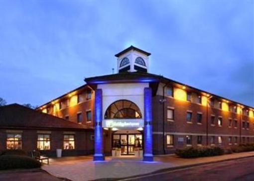 фото отеля Holiday Inn Express Warwick Stratford Upon Avon