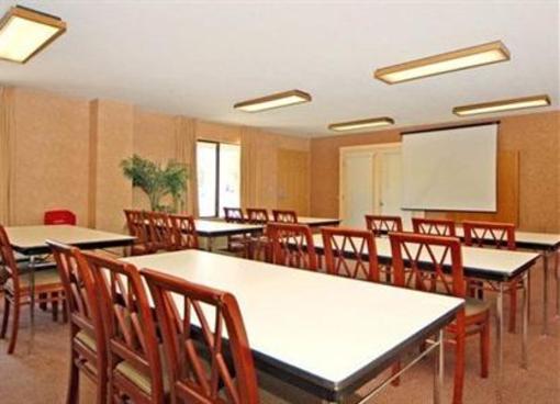 фото отеля Quality Inn North Ridgeland