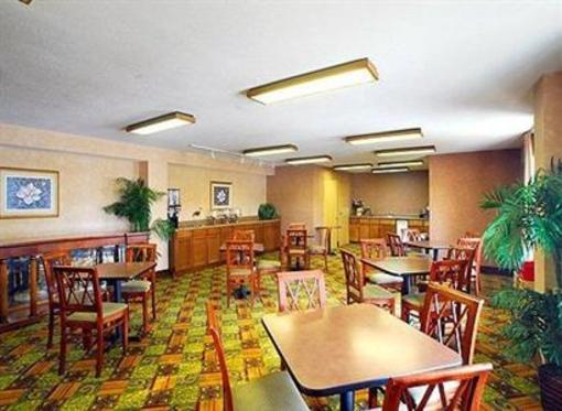 фото отеля Quality Inn North Ridgeland
