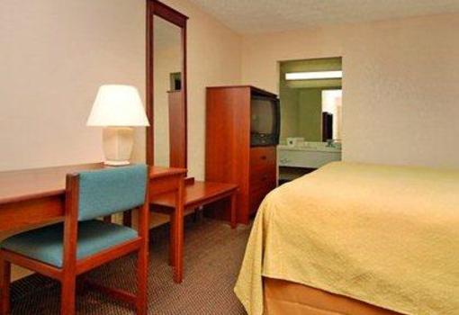 фото отеля Quality Inn North Ridgeland