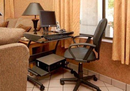 фото отеля Quality Inn North Ridgeland