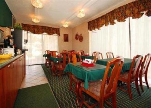 фото отеля American Inn at Fort Stewart