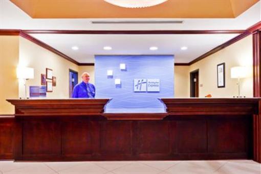 фото отеля Holiday Inn Express Hotel & Suites Magee