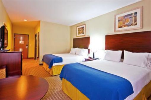фото отеля Holiday Inn Express Hotel & Suites Magee