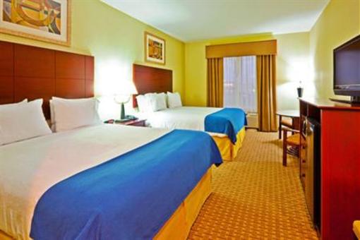 фото отеля Holiday Inn Express Hotel & Suites Magee