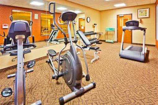 фото отеля Holiday Inn Express Hotel & Suites Magee